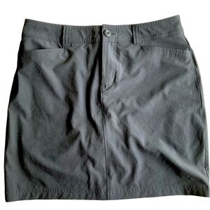Eddie Bauer Black Adventurer 2.0 Skort Size 4 Runs slightly large
